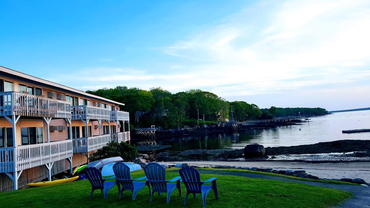 Smugglers Cove Inn Dayville Eksteriør billede