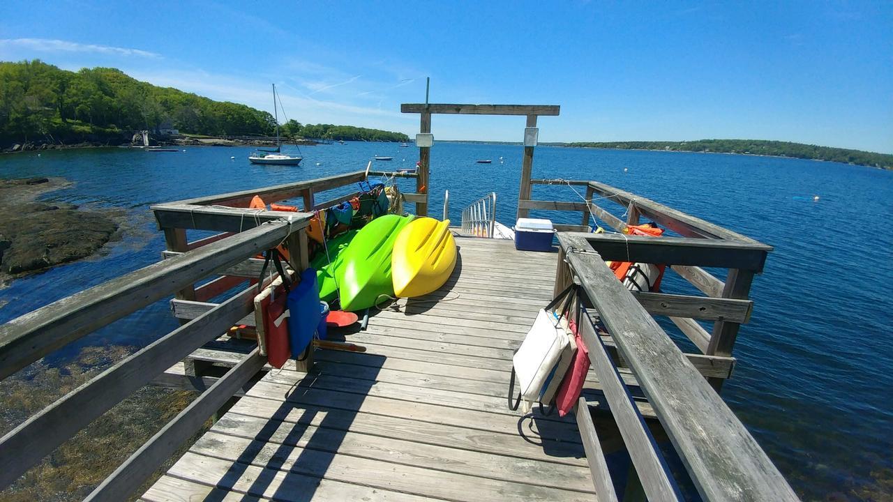 Smugglers Cove Inn Dayville Eksteriør billede